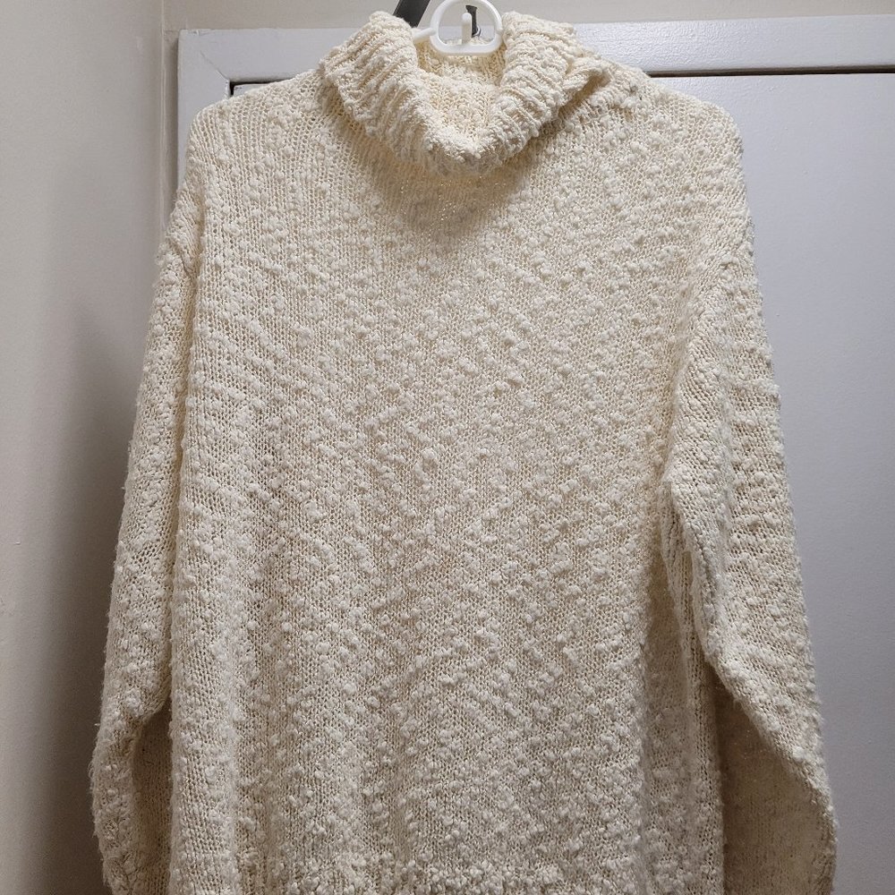 GENTLY USED, SPORTELLE SWEATER, SMALL!!!